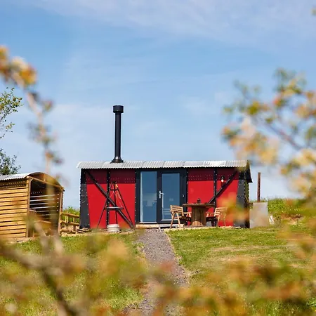 Under The Oak Glamping Hotel Caerphilly Exterior photo