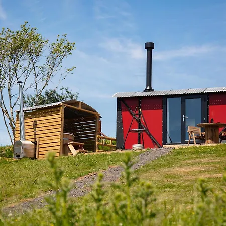 Under The Oak Glamping Hotel Caerphilly Exterior photo