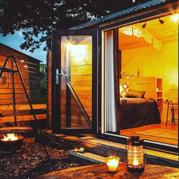 Luxury tent Under The Oak Glamping *