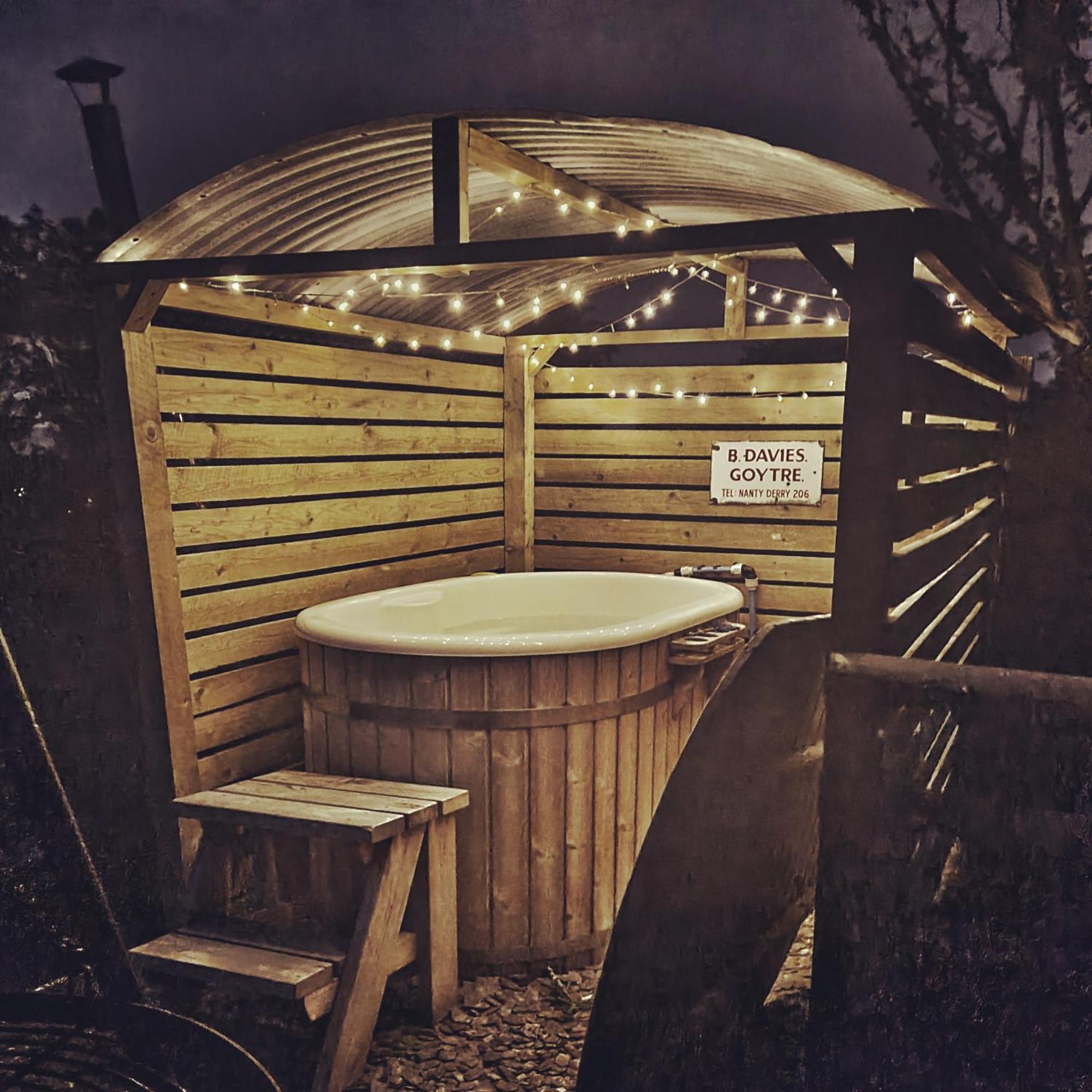 Luxury tent Under The Oak Glamping *