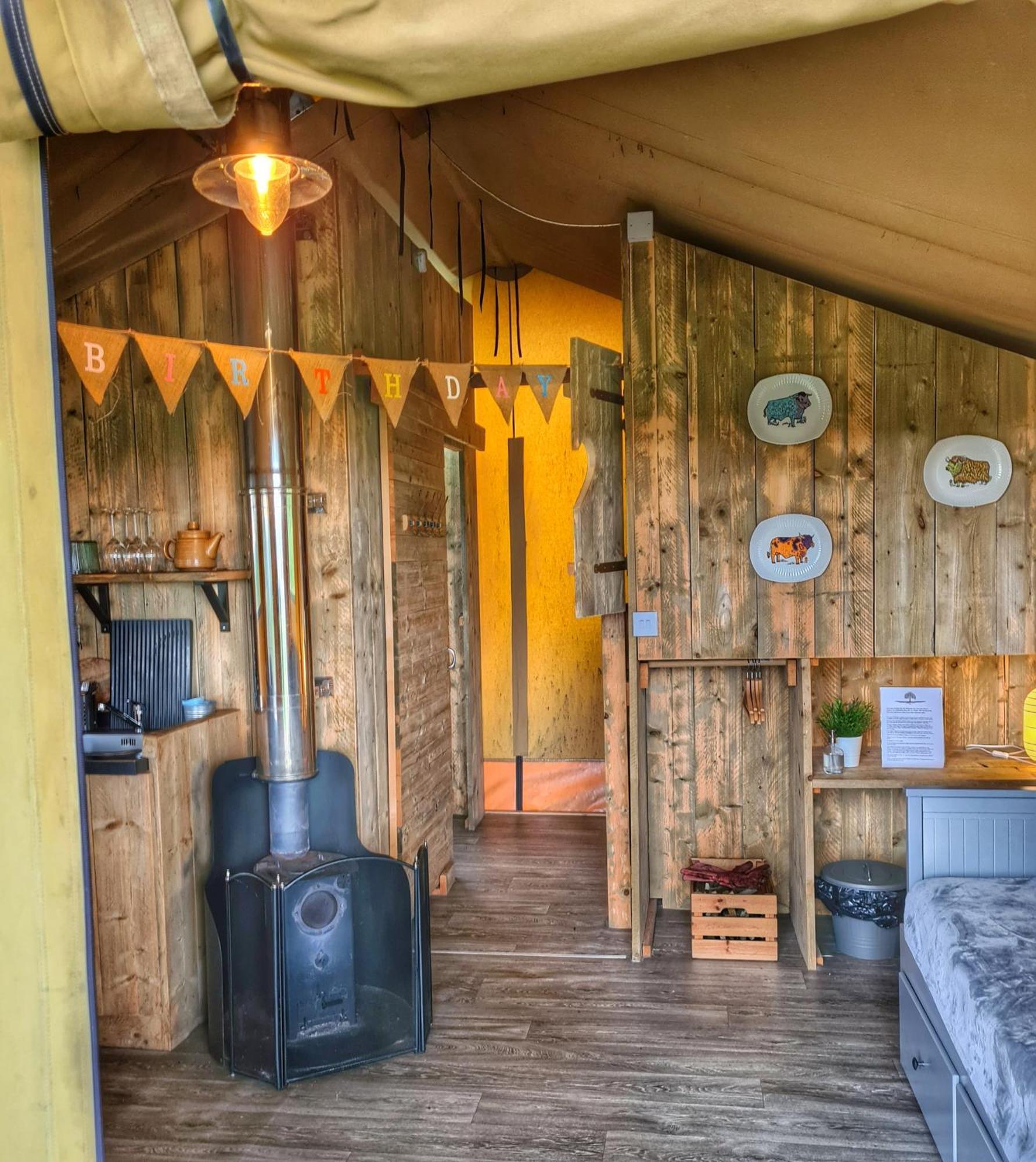 Under The Oak Glamping