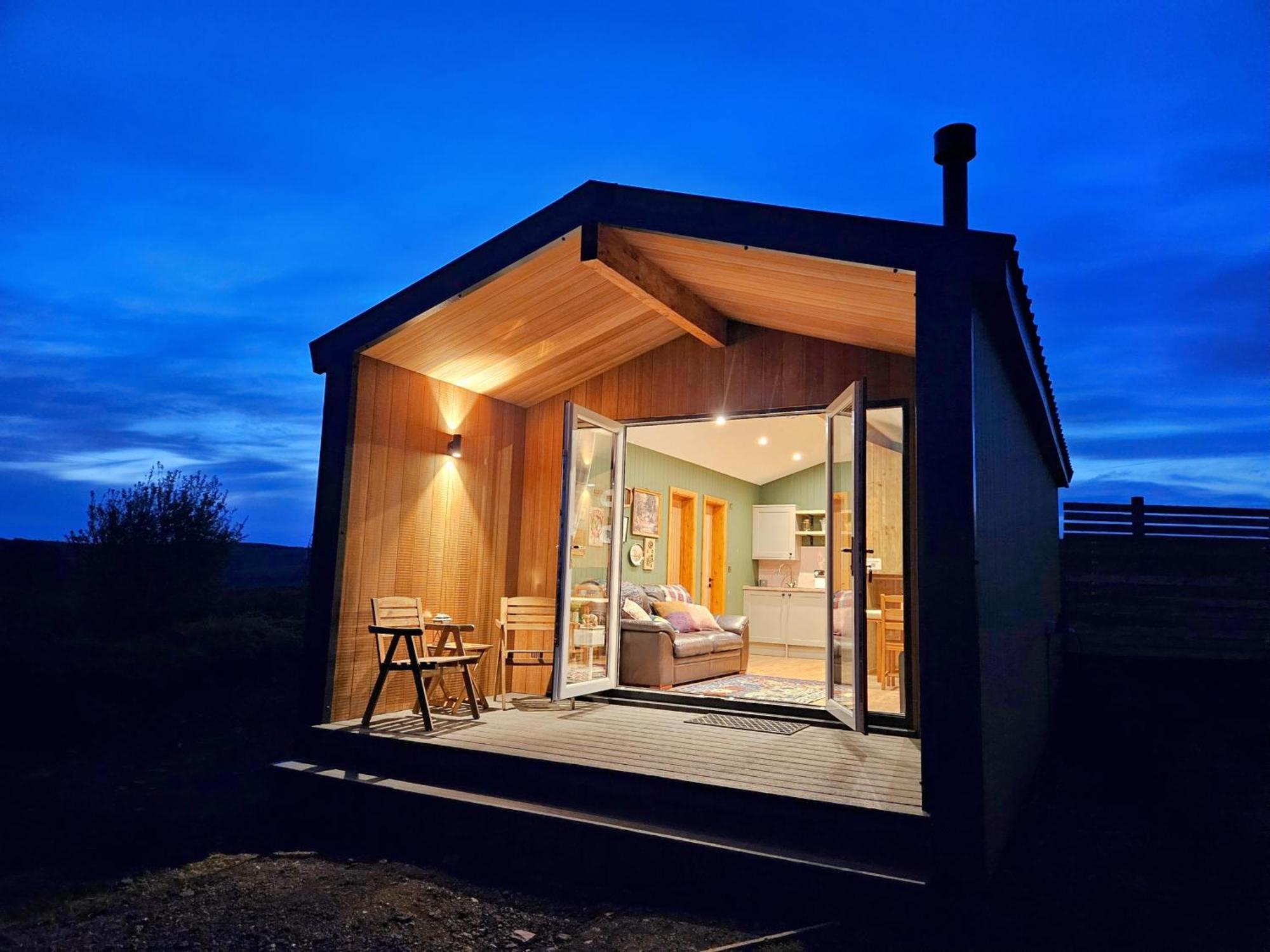 Under The Oak Glamping
